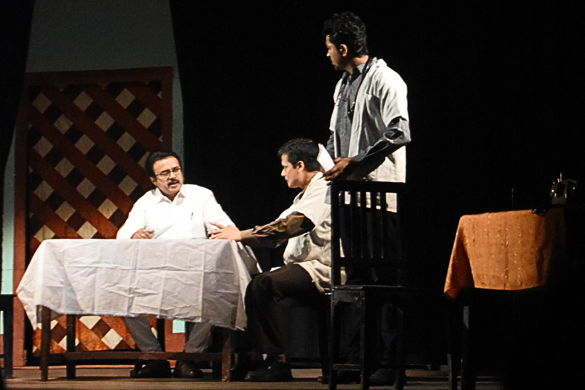দশচক্র..